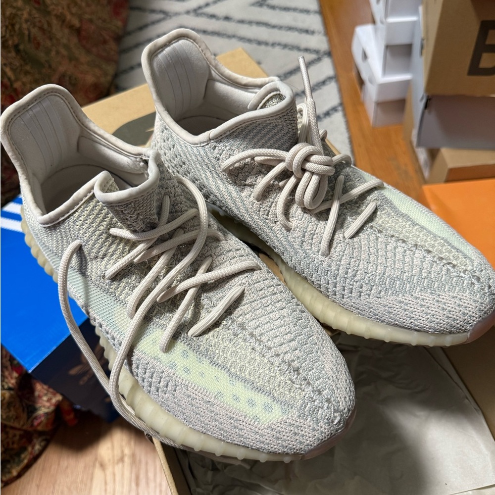 adidas Yeezy Boost 350 V2 in Citrin